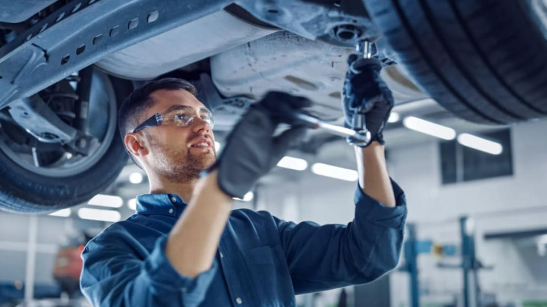 Multiple factors are driving the growth of the UAE automotive aftermarket