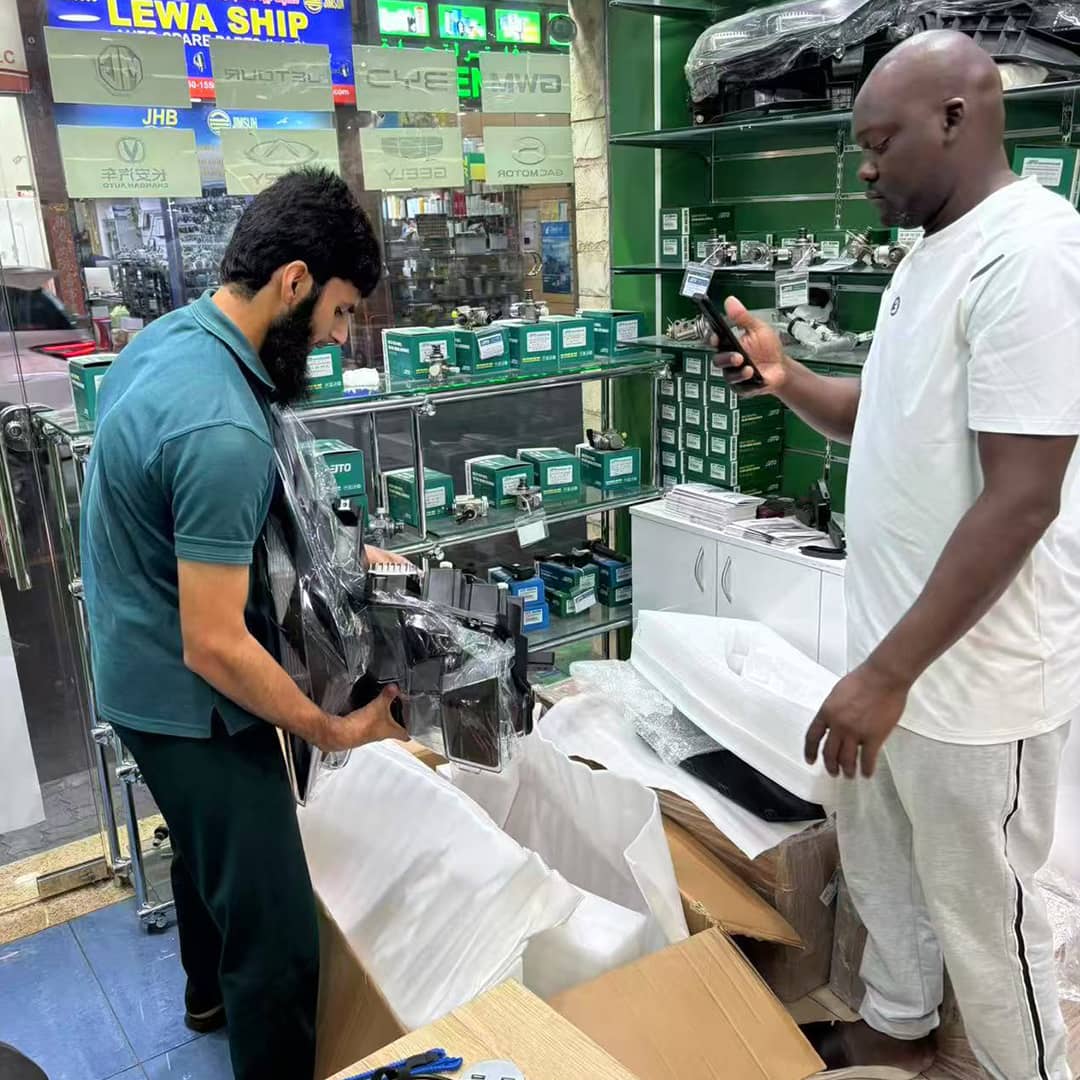 Exciting In-Store Pickup Experience at JTO