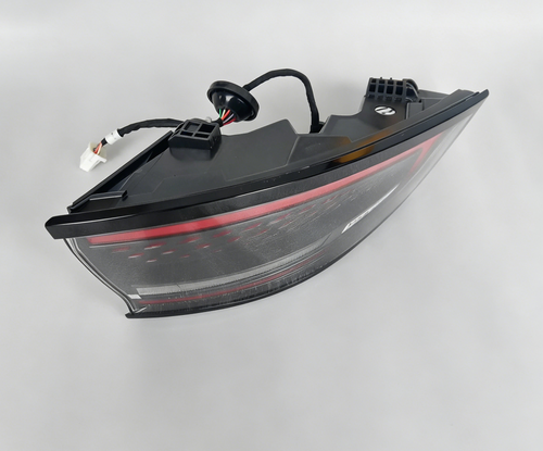 Left combination taillight assembly